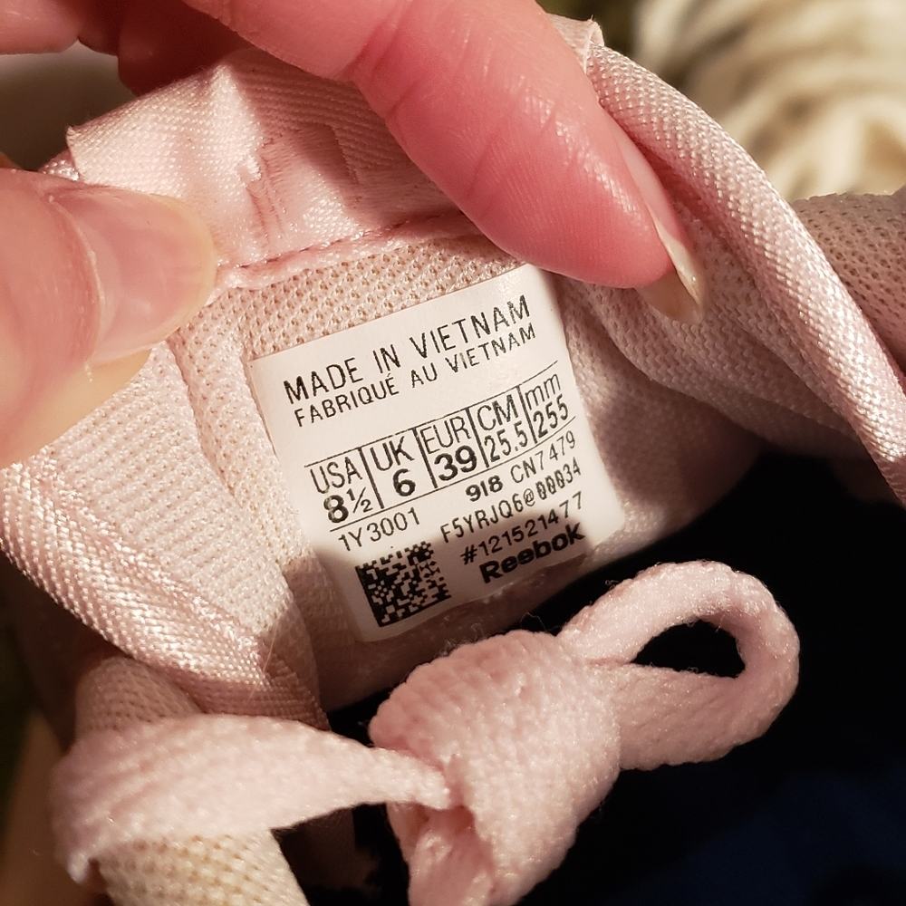 NWOT Reebok Sneakers - Picture 2 of 6